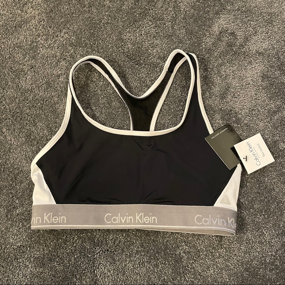 CALVIN KLEIN UNDERWEAR BLACK & WHITE SPORTS BRA